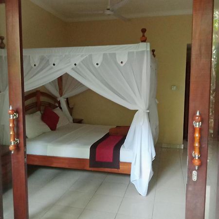 Pondok Aldi Hostel Amed Extérieur photo