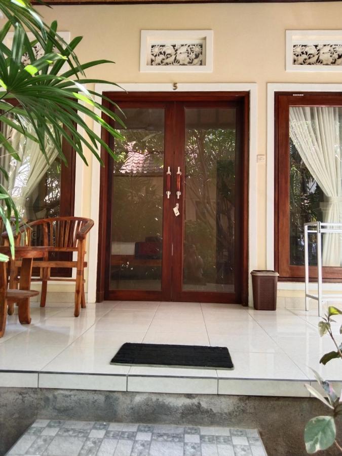 Pondok Aldi Hostel Amed Extérieur photo