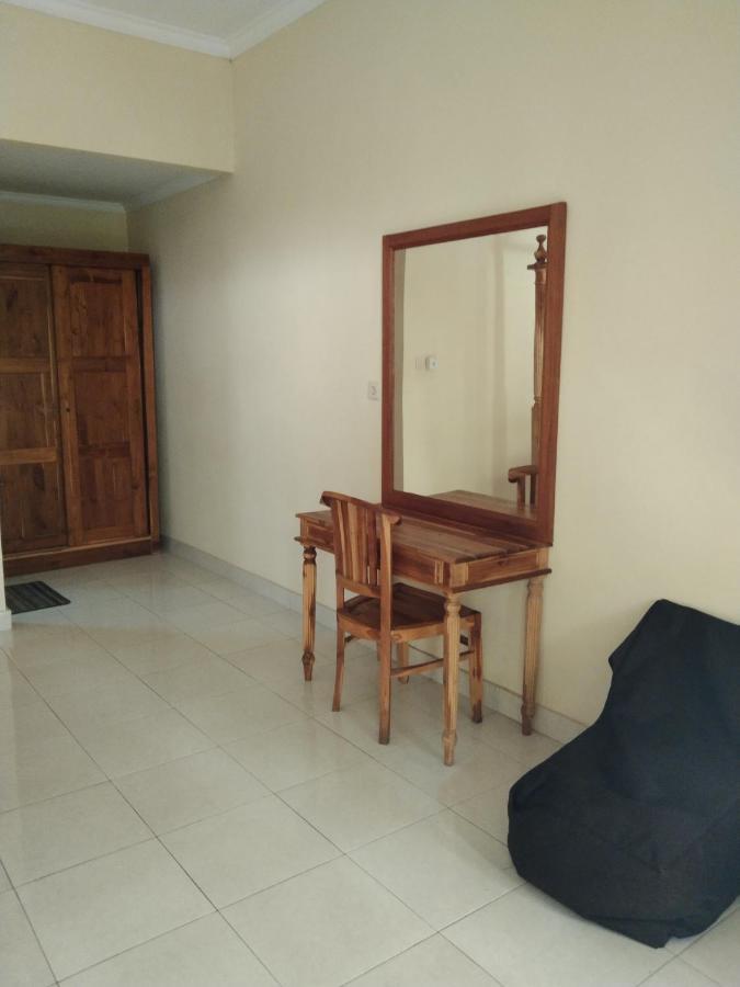 Pondok Aldi Hostel Amed Extérieur photo