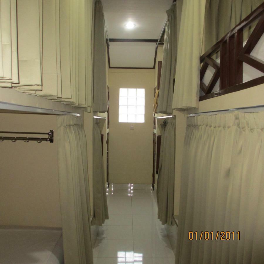 Pondok Aldi Hostel Amed Extérieur photo