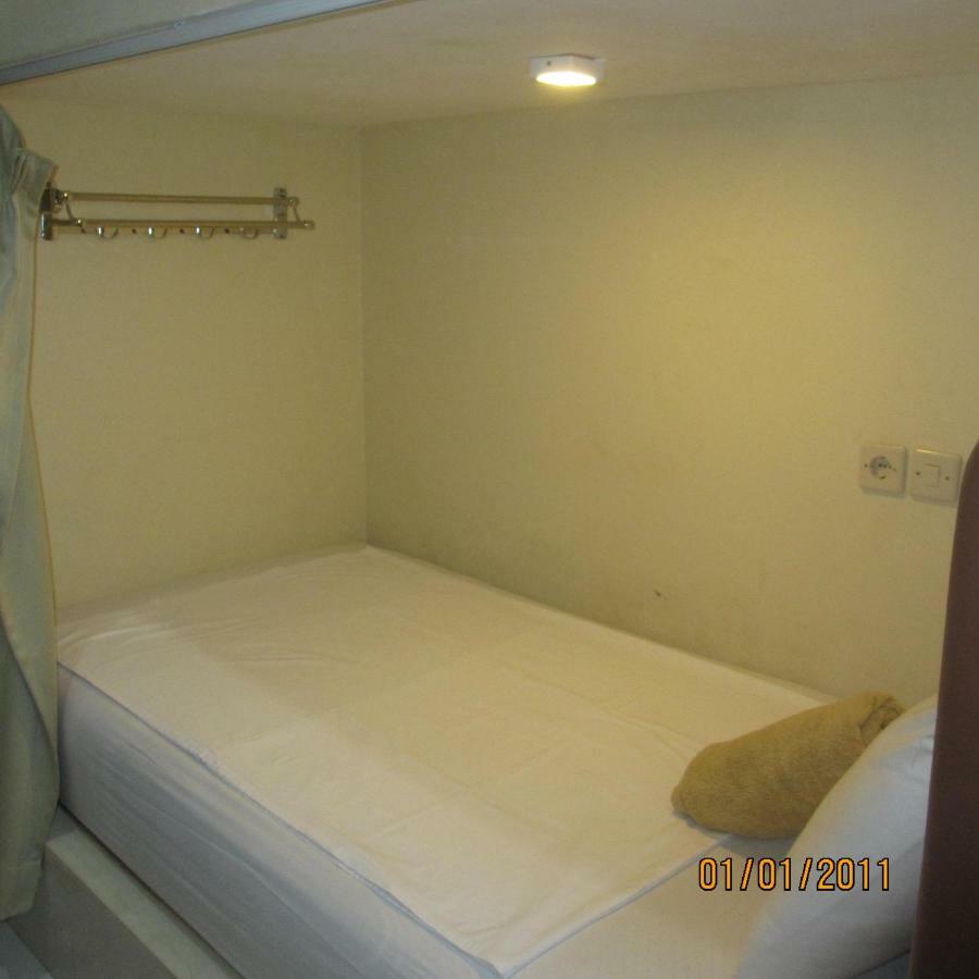 Pondok Aldi Hostel Amed Extérieur photo