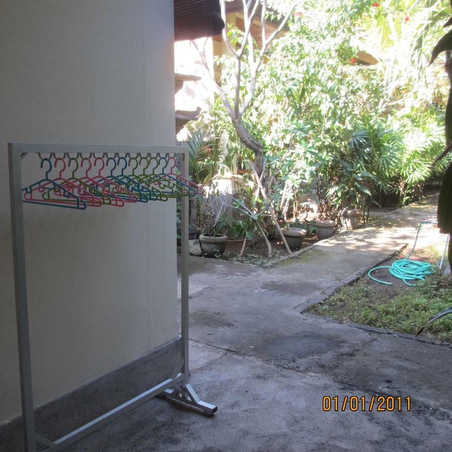 Pondok Aldi Hostel Amed Extérieur photo