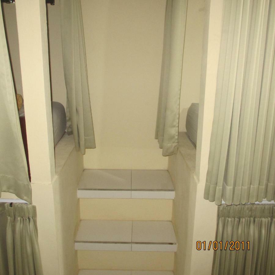 Pondok Aldi Hostel Amed Extérieur photo